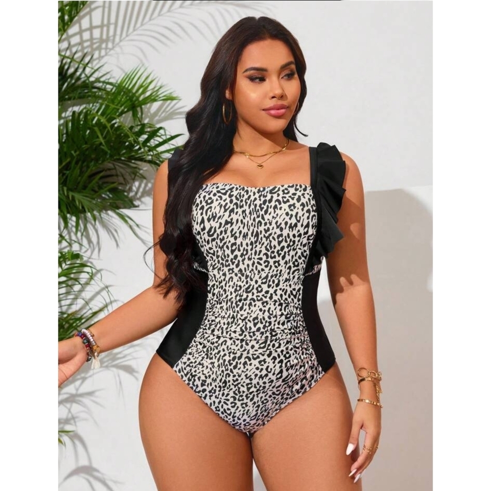FLOERNS - XL Animal Print One-Piece Swimsuit
